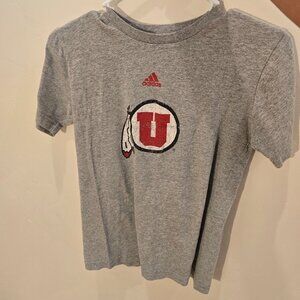 Grey 🩶 t-shirt with university of utah logo